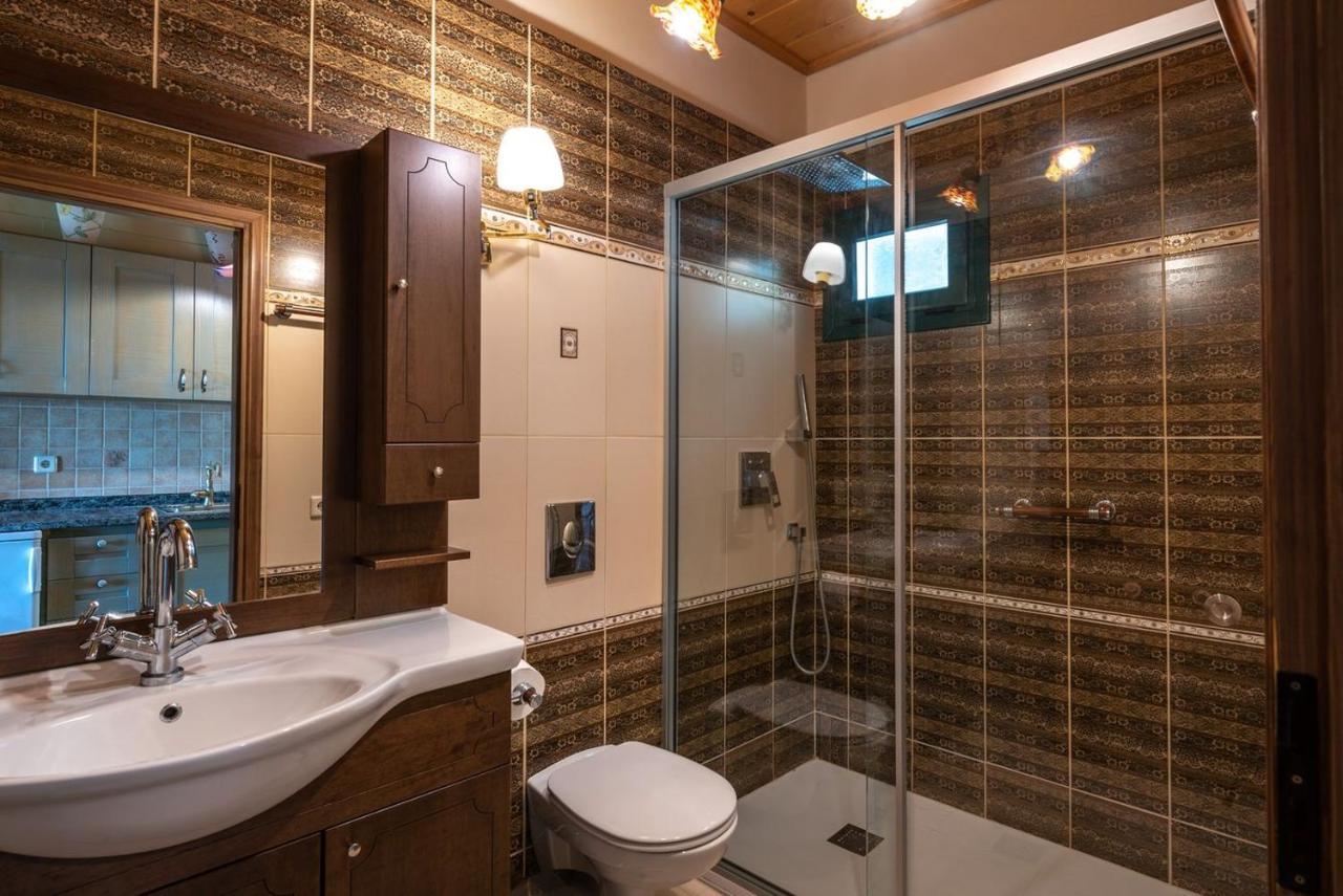 Panorama Exclusive Suites Parga Esterno foto
