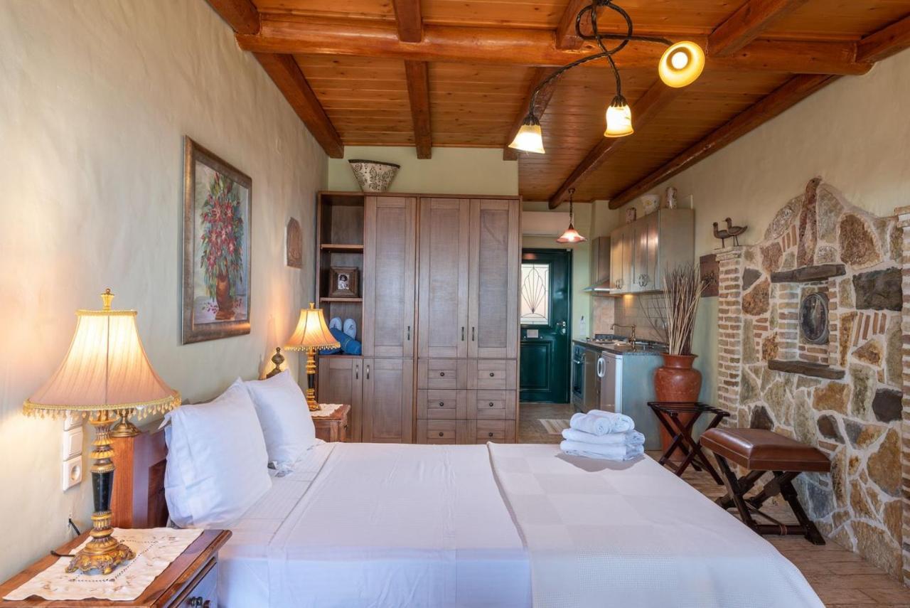 Panorama Exclusive Suites Parga Esterno foto