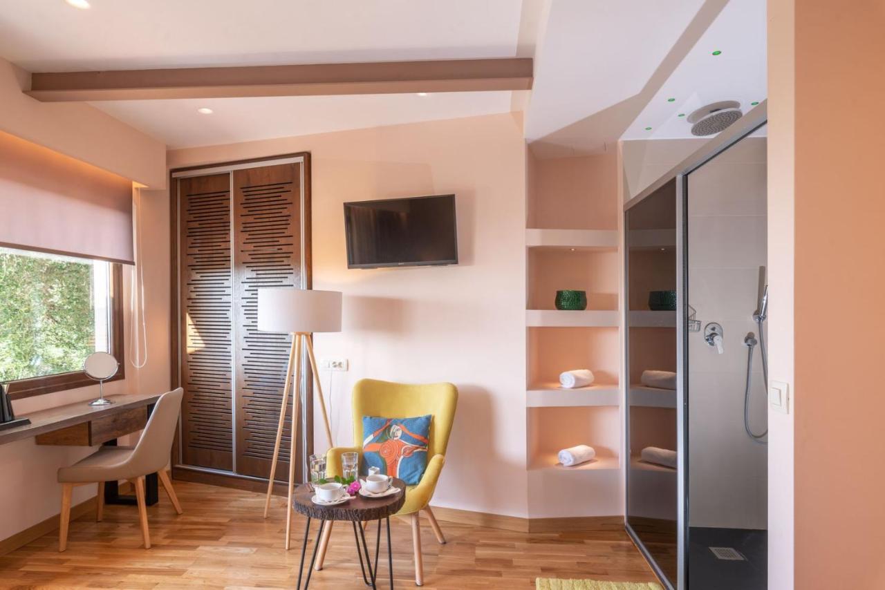 Panorama Exclusive Suites Parga Esterno foto